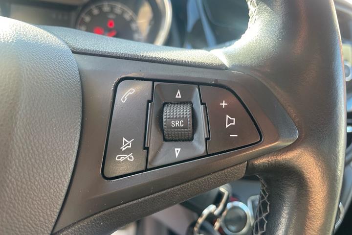 Brun Opel Karl fra 2017 set indefra