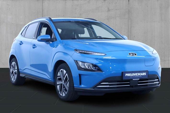 Blå Hyundai Kona fra 2021