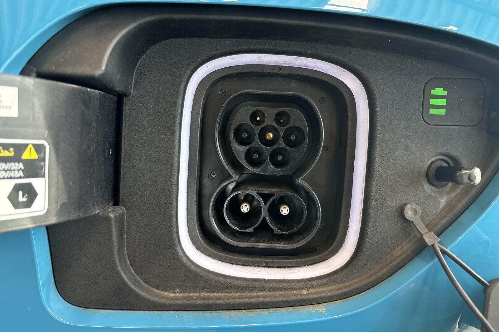 Blå Hyundai Kona fra 2021