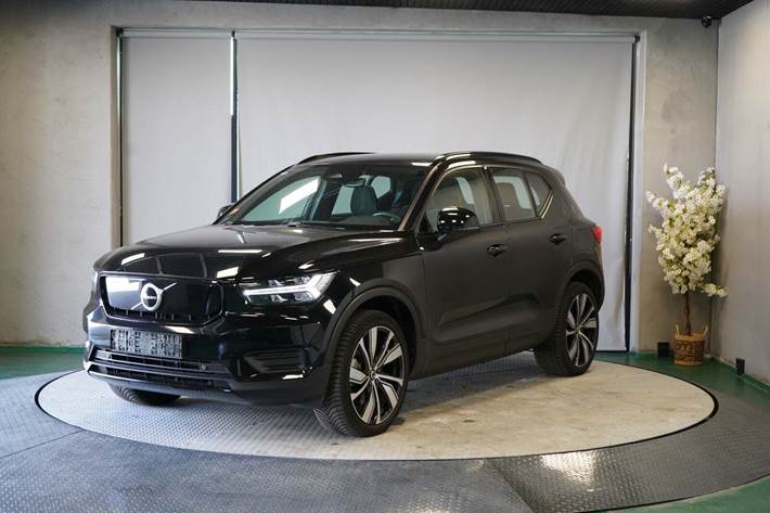 Sort Volvo XC40 fra 2022
