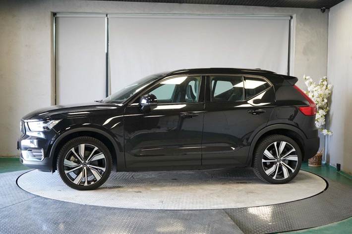 Sort Volvo XC40 fra 2022