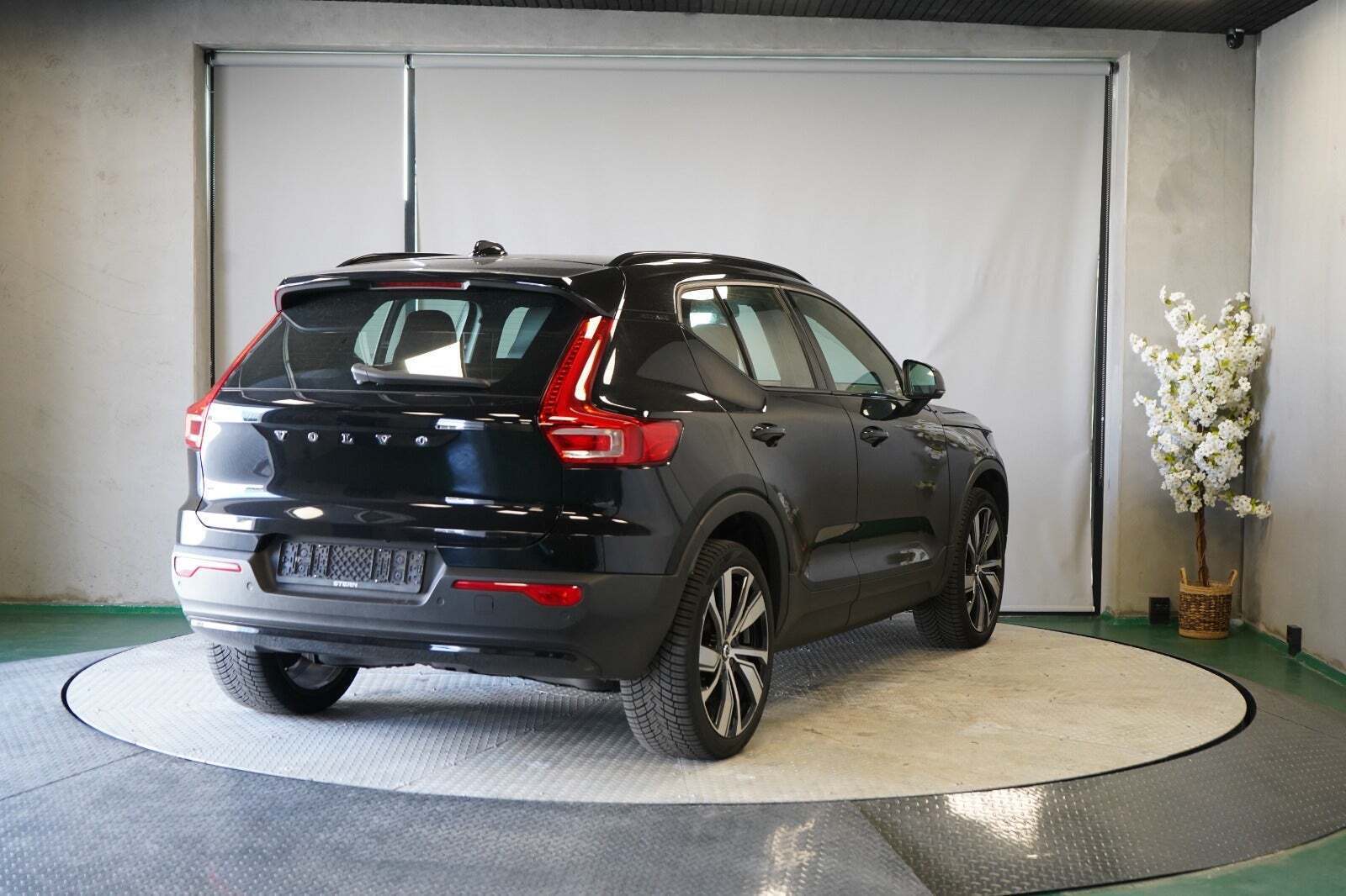 Volvo XC40 P6 ReCharge Core