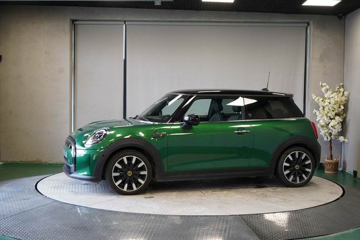 undefined Mini Cooper SE fra 2023