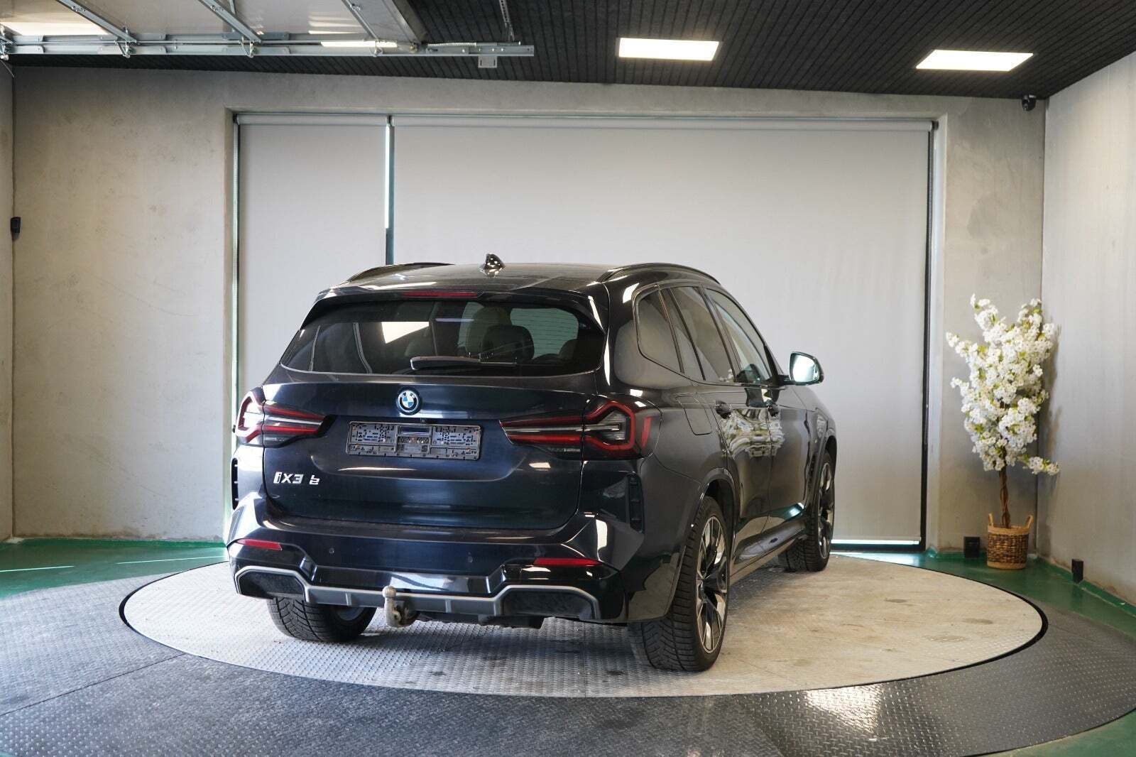 BMW iX3 Charged Plus M-Sport