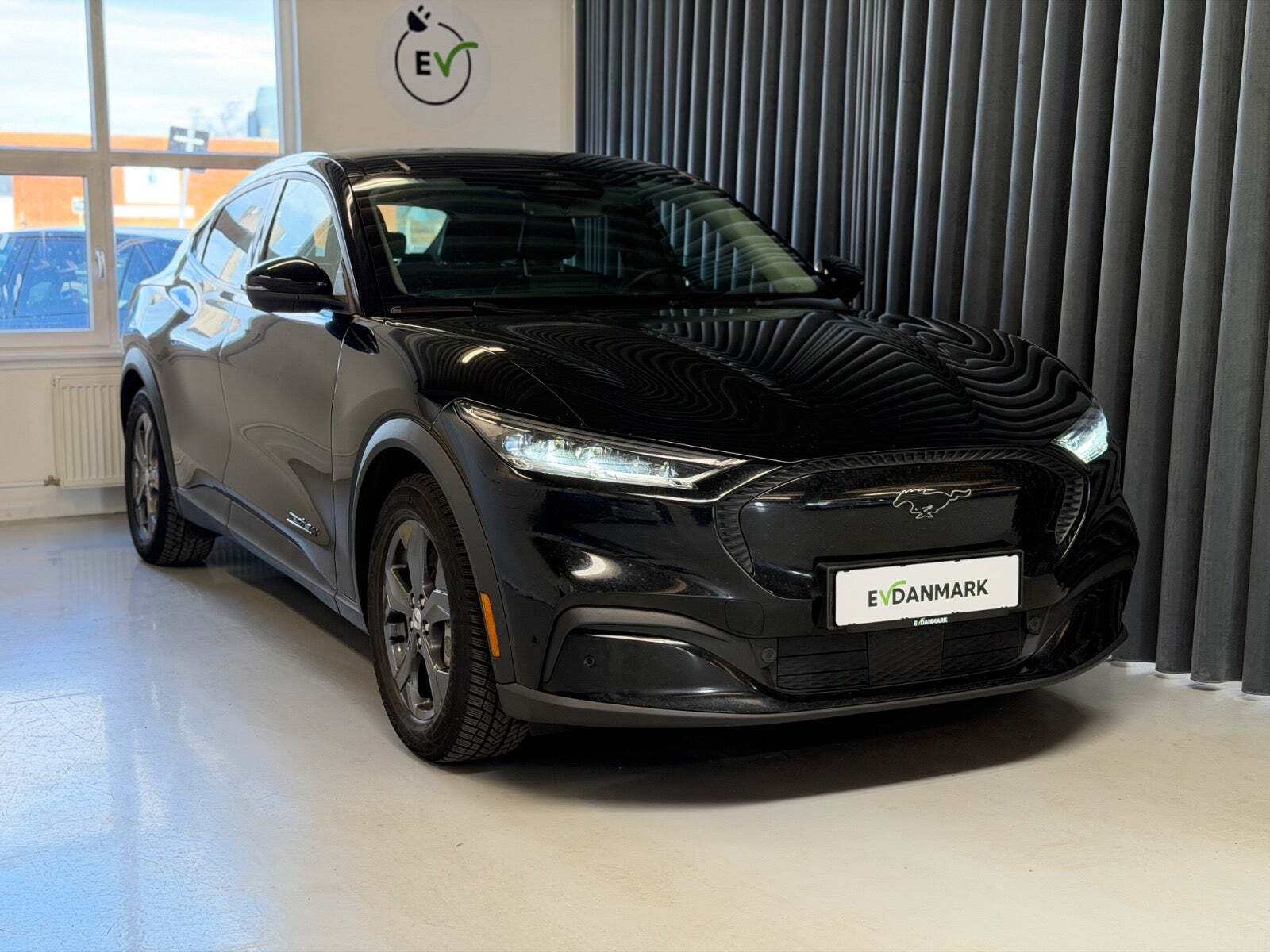 Ford Mustang Mach-E 88 Extended Range