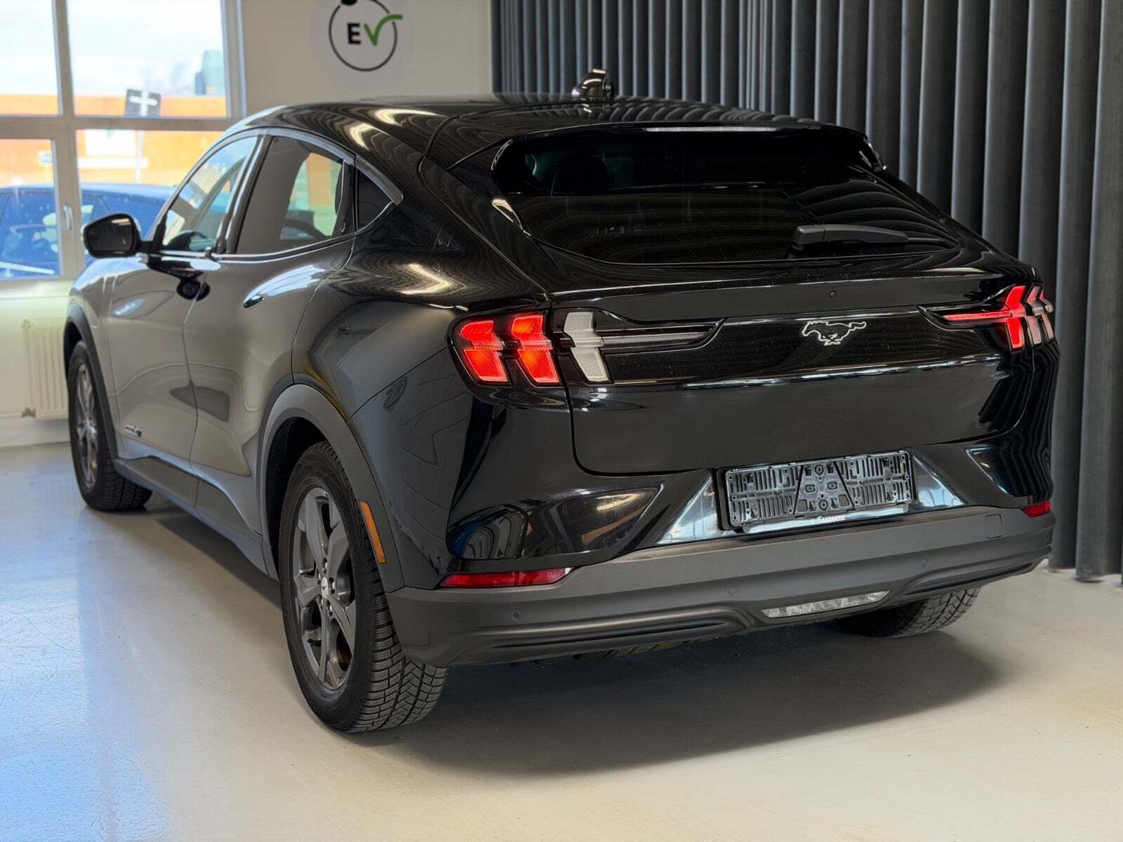 Ford Mustang Mach-E 88 Extended Range