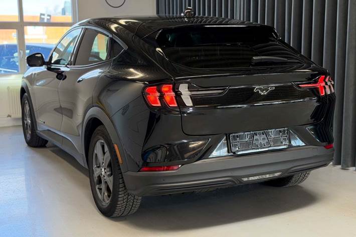 Sort Ford Mustang Mach-E fra 2021