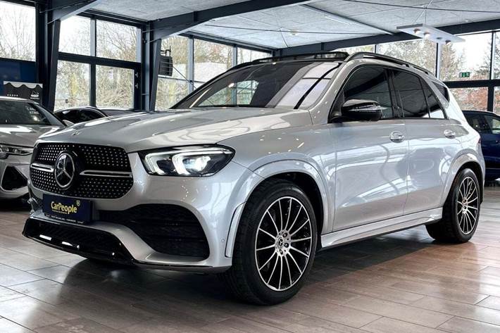 Sølv Mercedes GLE350 de fra 2022