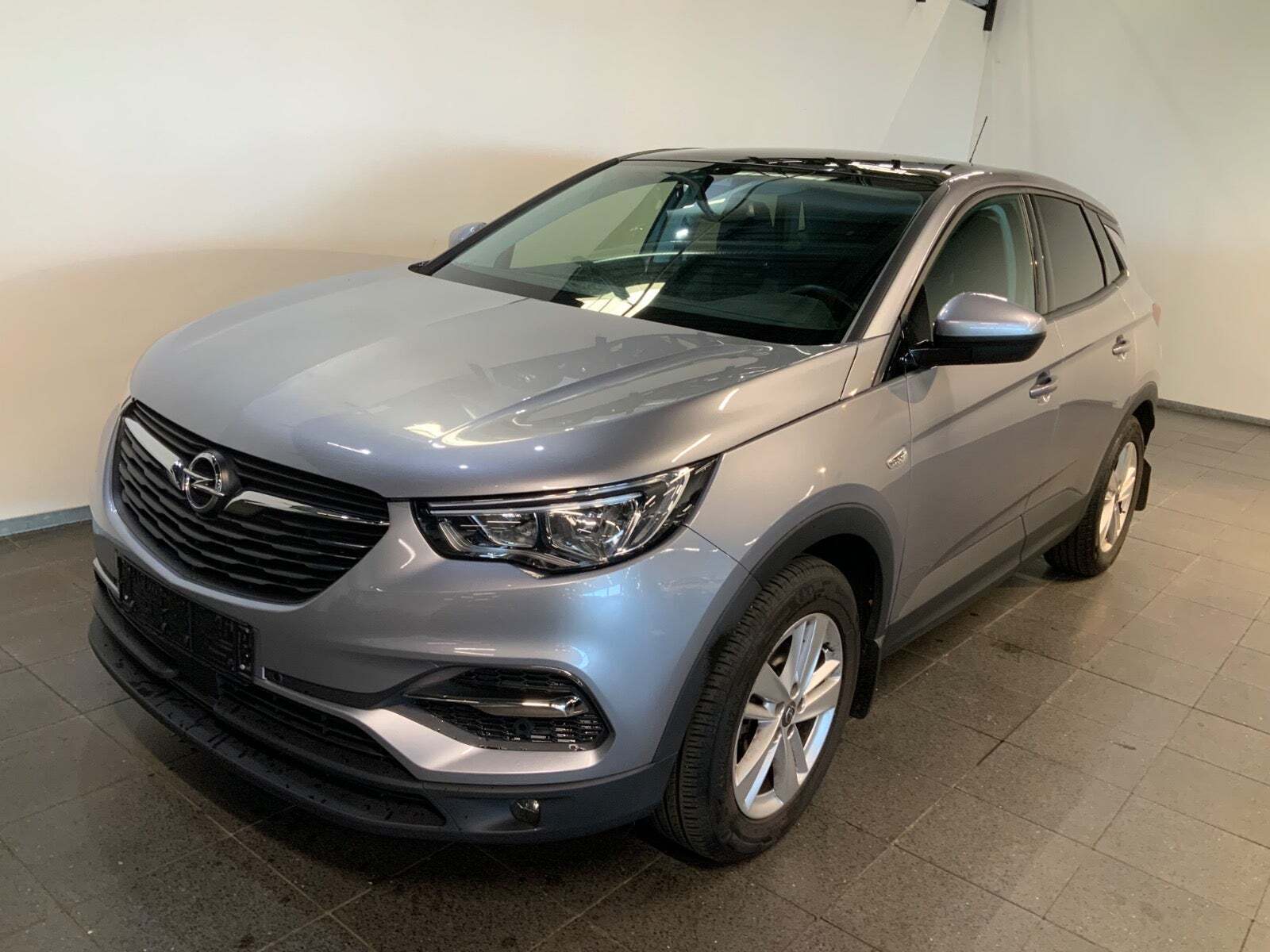 Sølv Opel Grandland X fra 2020