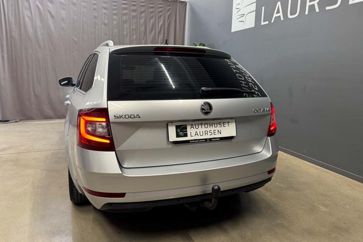 Sølv Skoda Octavia fra 2020