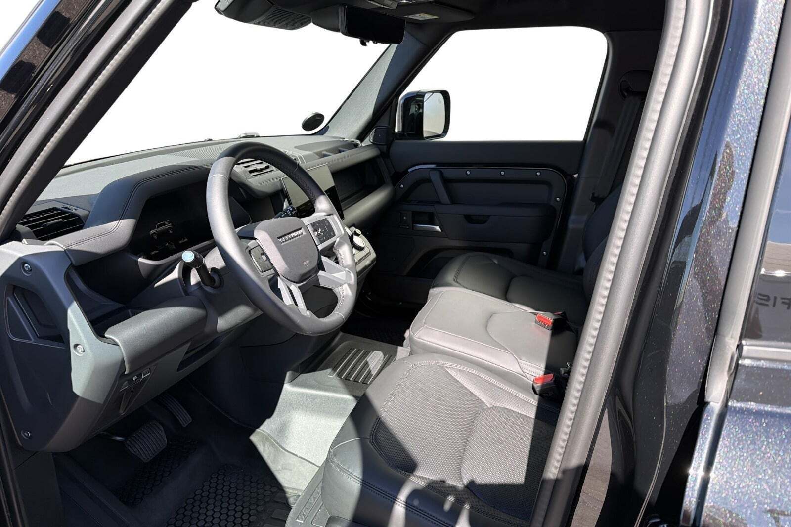 Land Rover Defender 110 3,0 D250 Hard Top X-Dynamic SE aut. Van