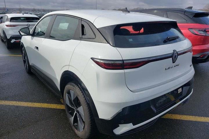 Hvid Renault Megane E-Tech fra 2023