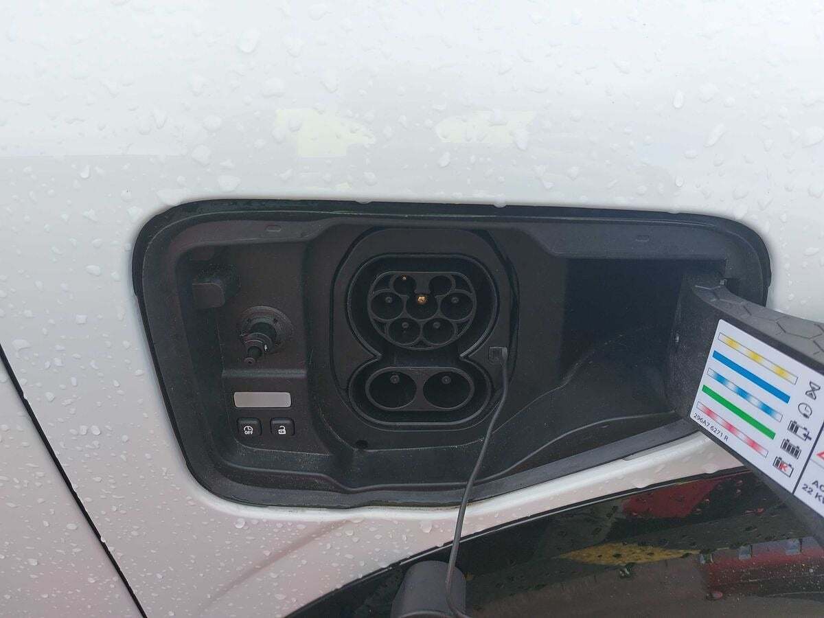 Hvid Renault Megane E-Tech fra 2023