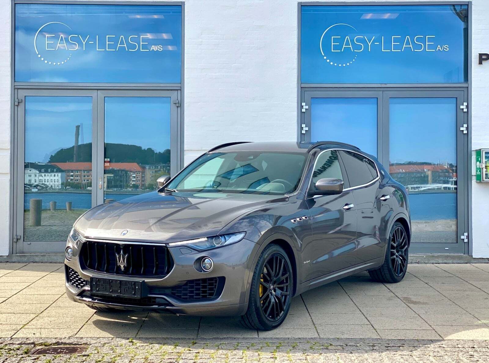 Grå Maserati Levante fra 2017