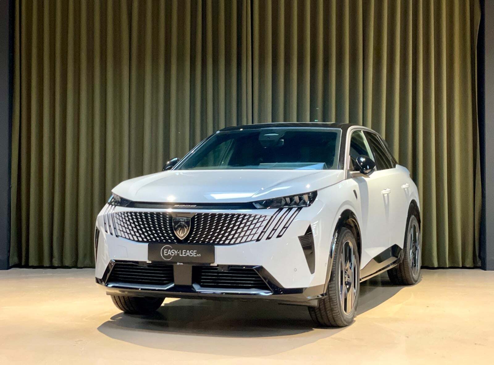 Hvid Peugeot e-3008 fra 2024