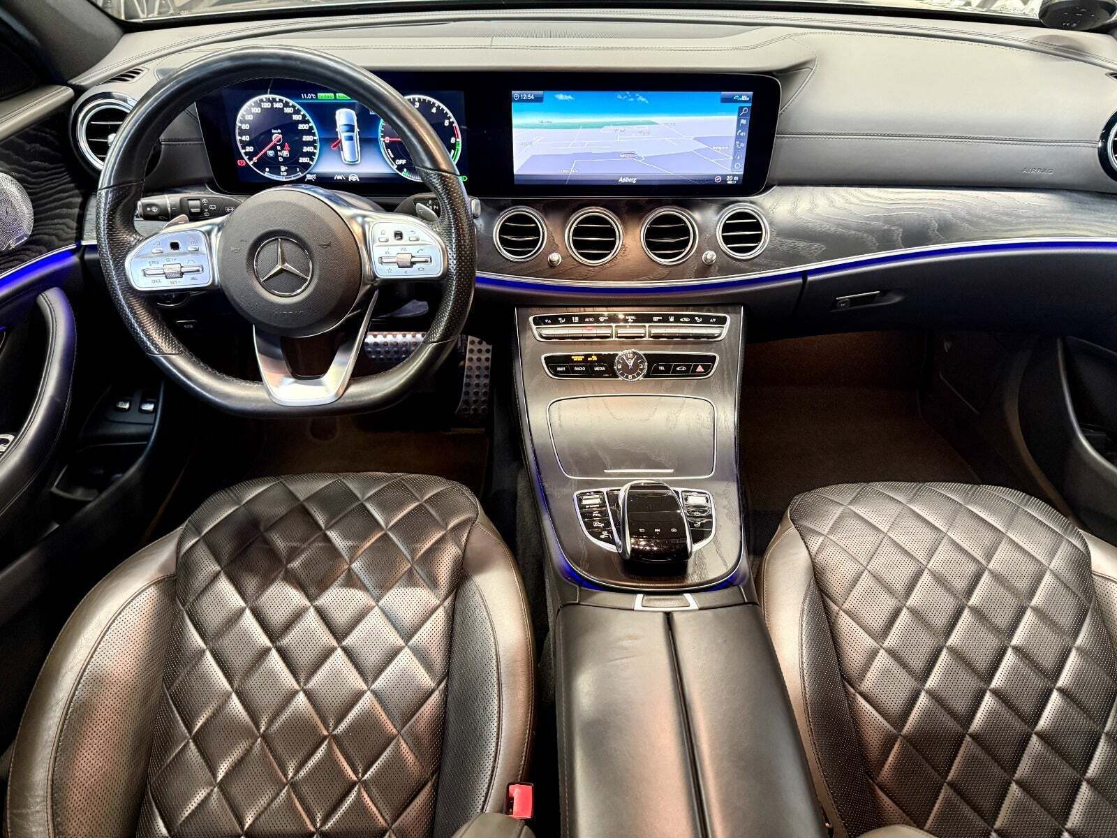 Mercedes E300 de 2,0 AMG Line stc. aut.