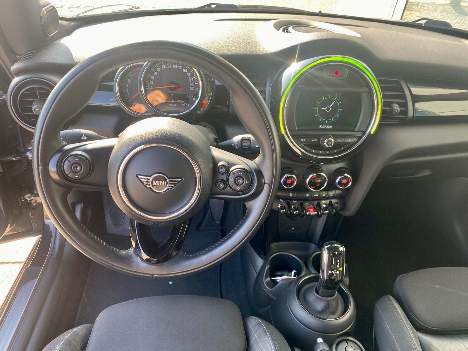 Mini Cooper 1,5 aut.