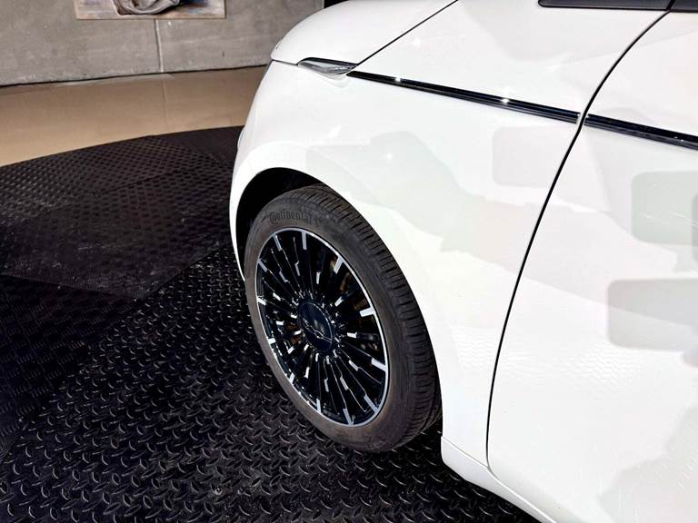 Fiat 500e 42 la Prima