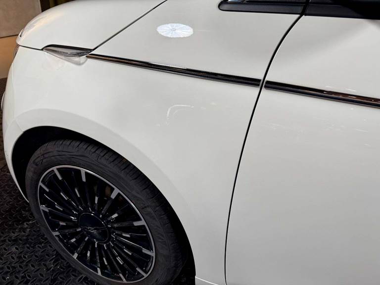 Fiat 500e 42 la Prima