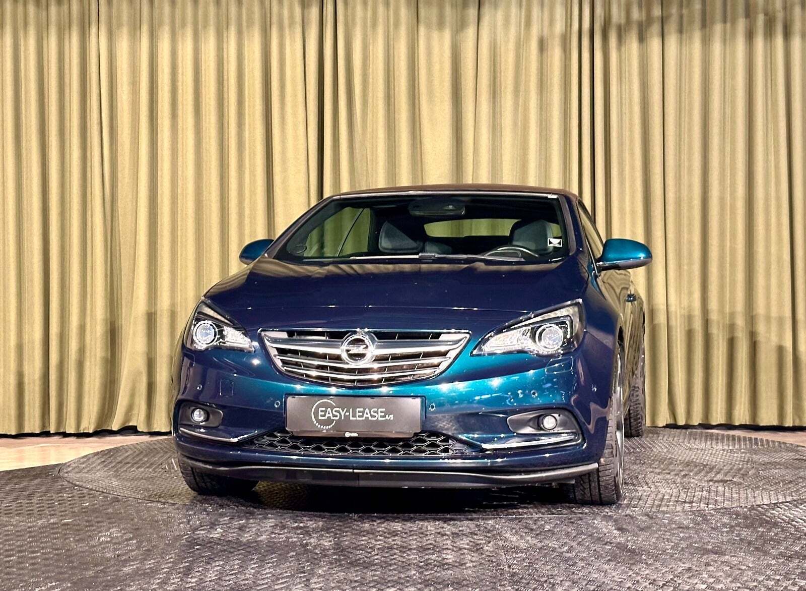 Grøn Opel Cascada fra 2014