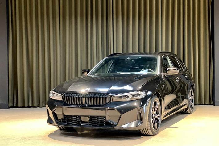 Sort BMW 330i fra 2024