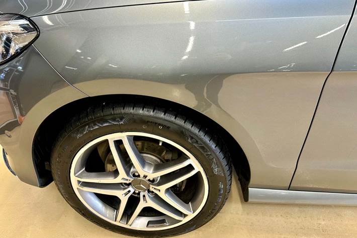 Grå Mercedes GLE350 d fra 2017