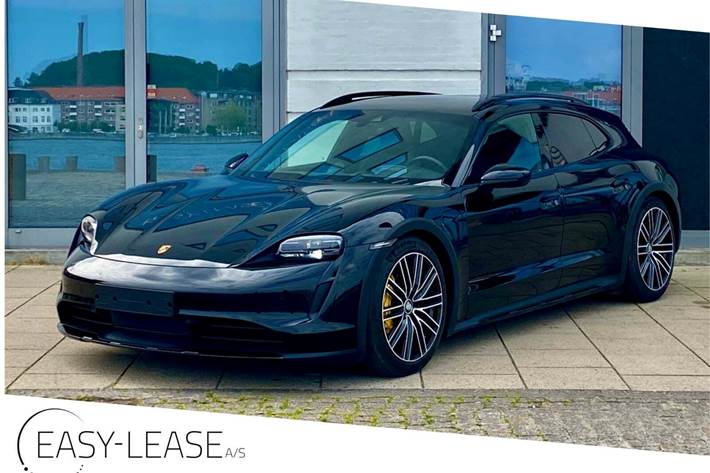Sort Porsche Taycan 4 fra 2021