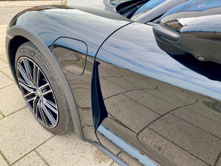 Porsche Taycan 4 Performance+ Cross Turismo