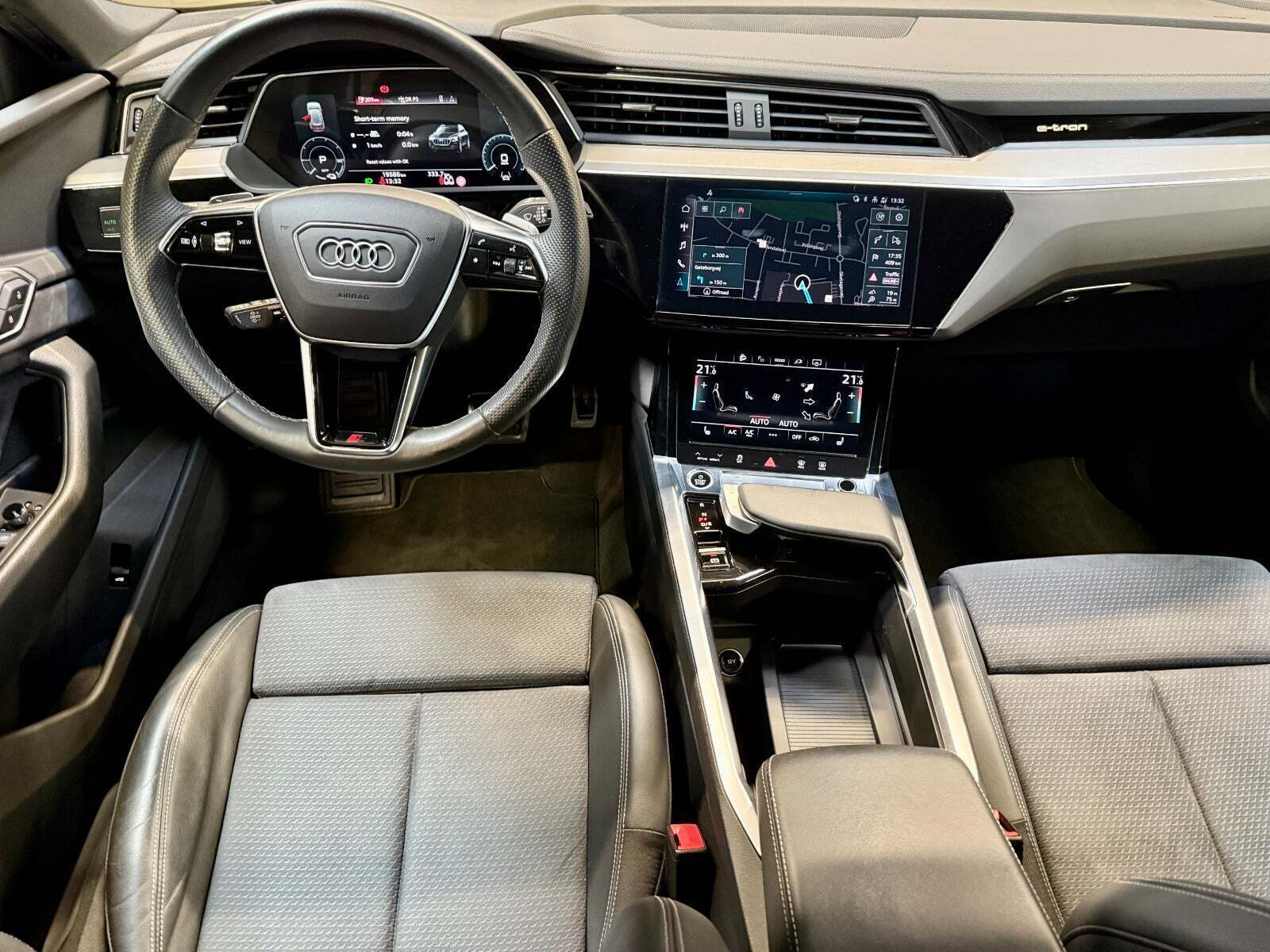 Audi Q8 e-tron 50 S-line quattro