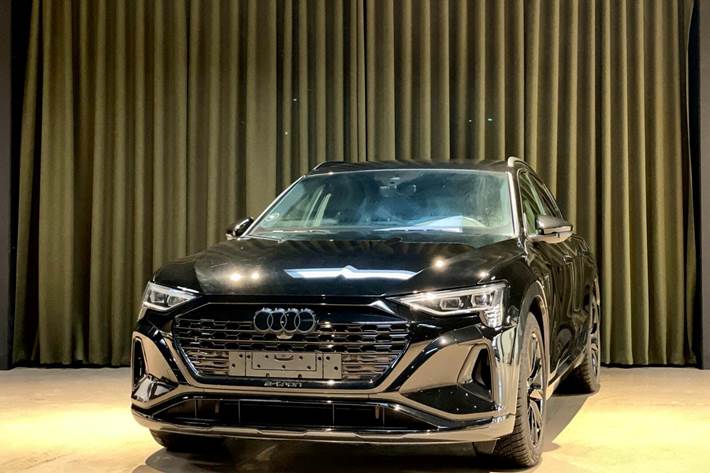 Sort Audi Q8 e-tron fra 2024