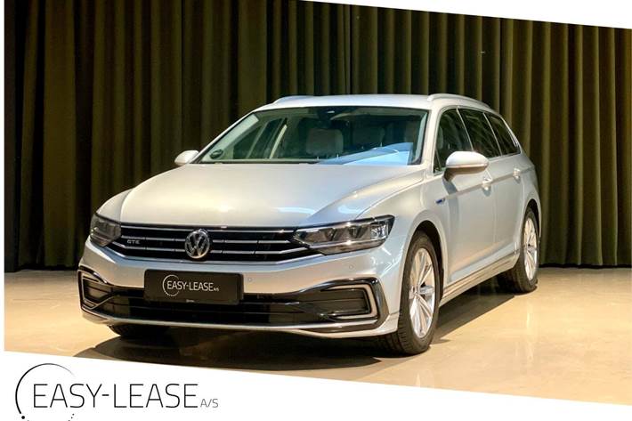 Sølv VW Passat fra 2019