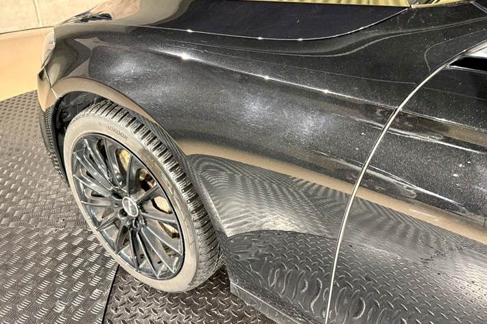 Sort Mercedes E400 d fra 2019