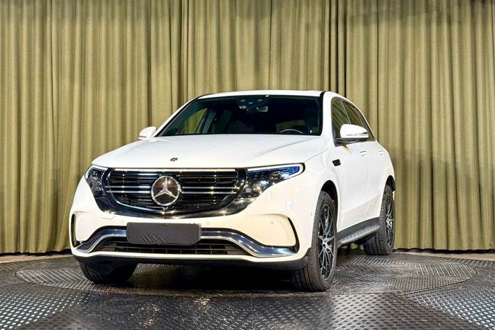 Hvid Mercedes EQC400 fra 2020