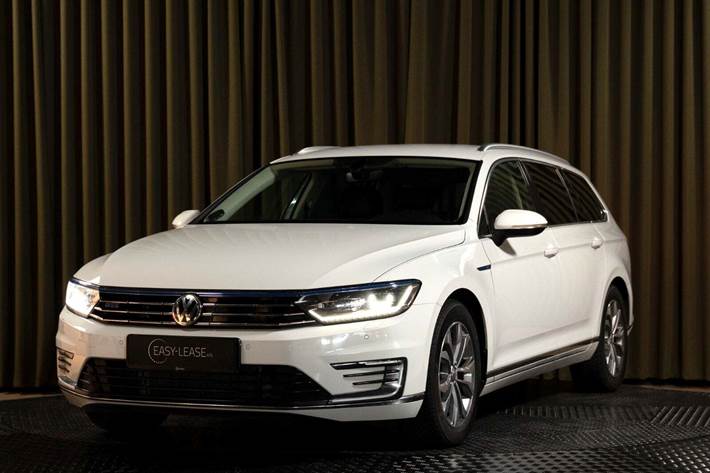 Hvid VW Passat fra 2017