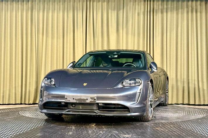 Grå Porsche Taycan fra 2021