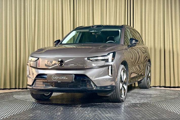 Grå Volvo EX90 fra 2025