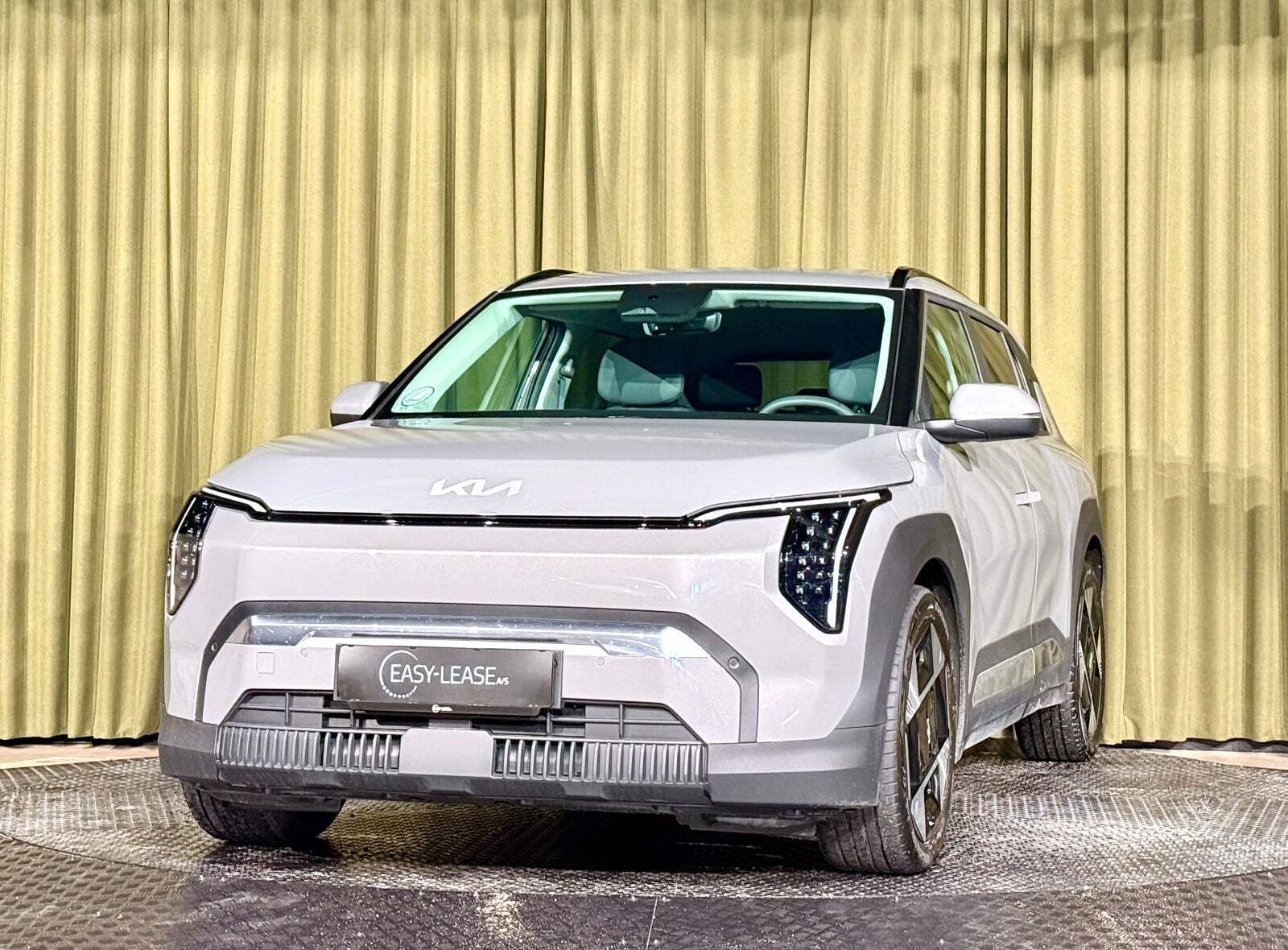 Grå Kia EV3 fra 2025