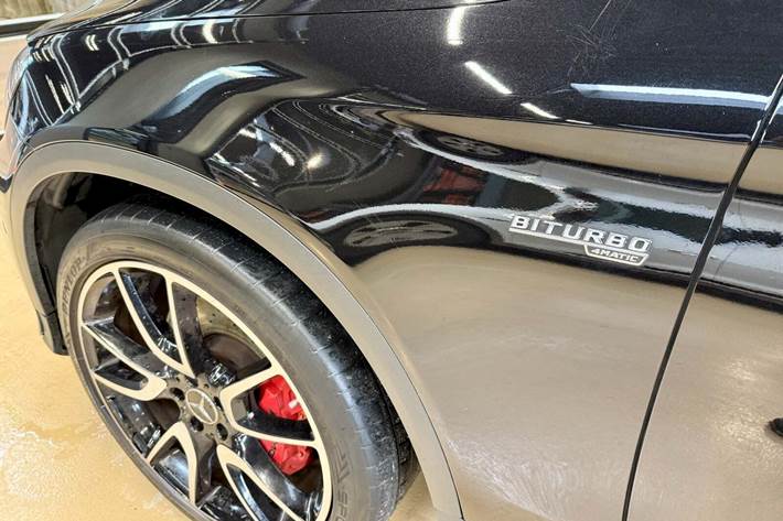 Sort Mercedes GLC43 fra 2017