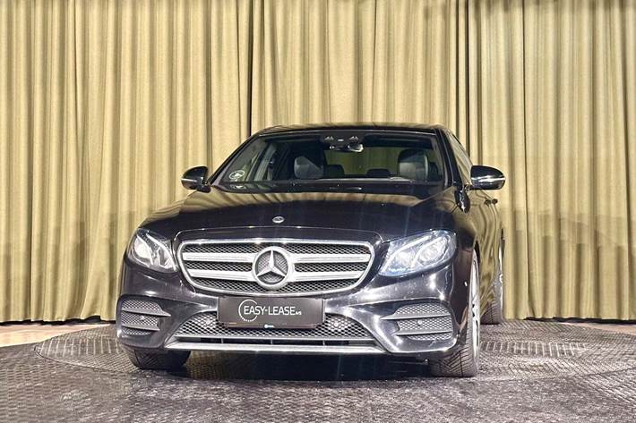 Sort Mercedes E220 d fra 2017
