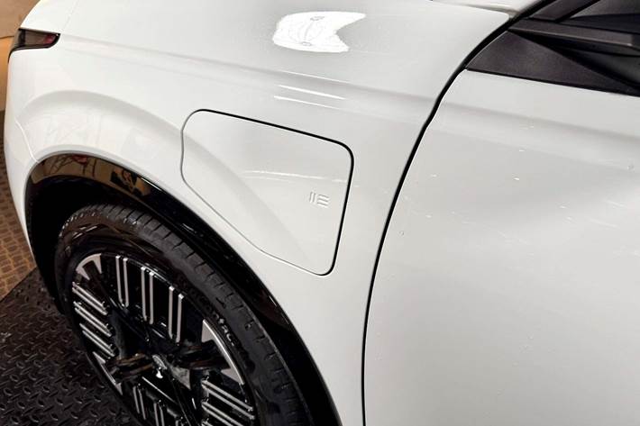 Hvid Nissan Micra fra 2025