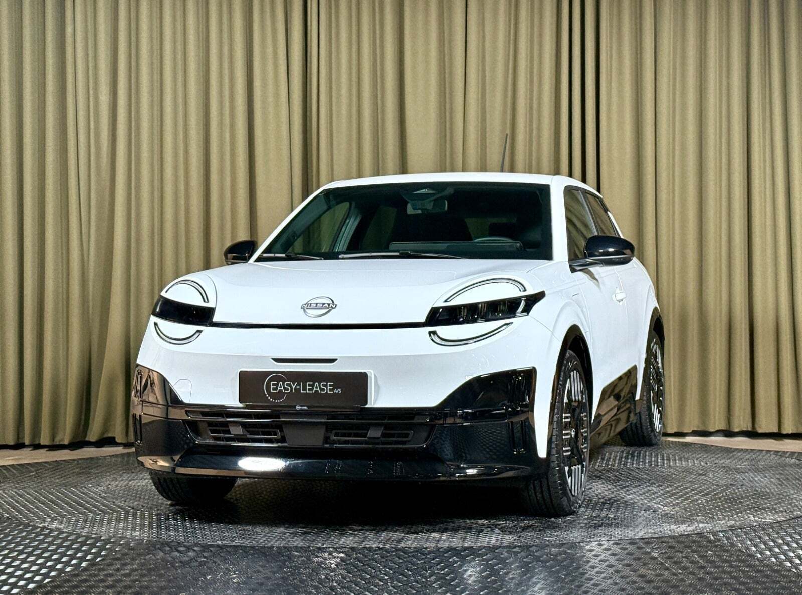 Hvid Nissan Micra fra 2025