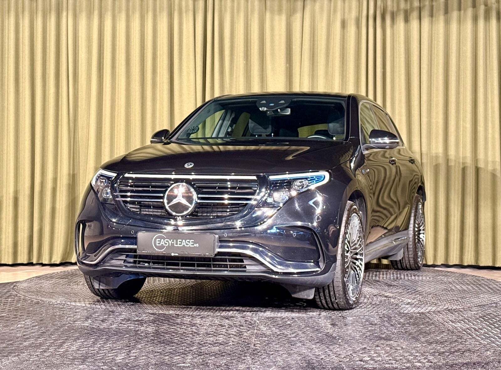 Sort Mercedes EQC400 fra 2021