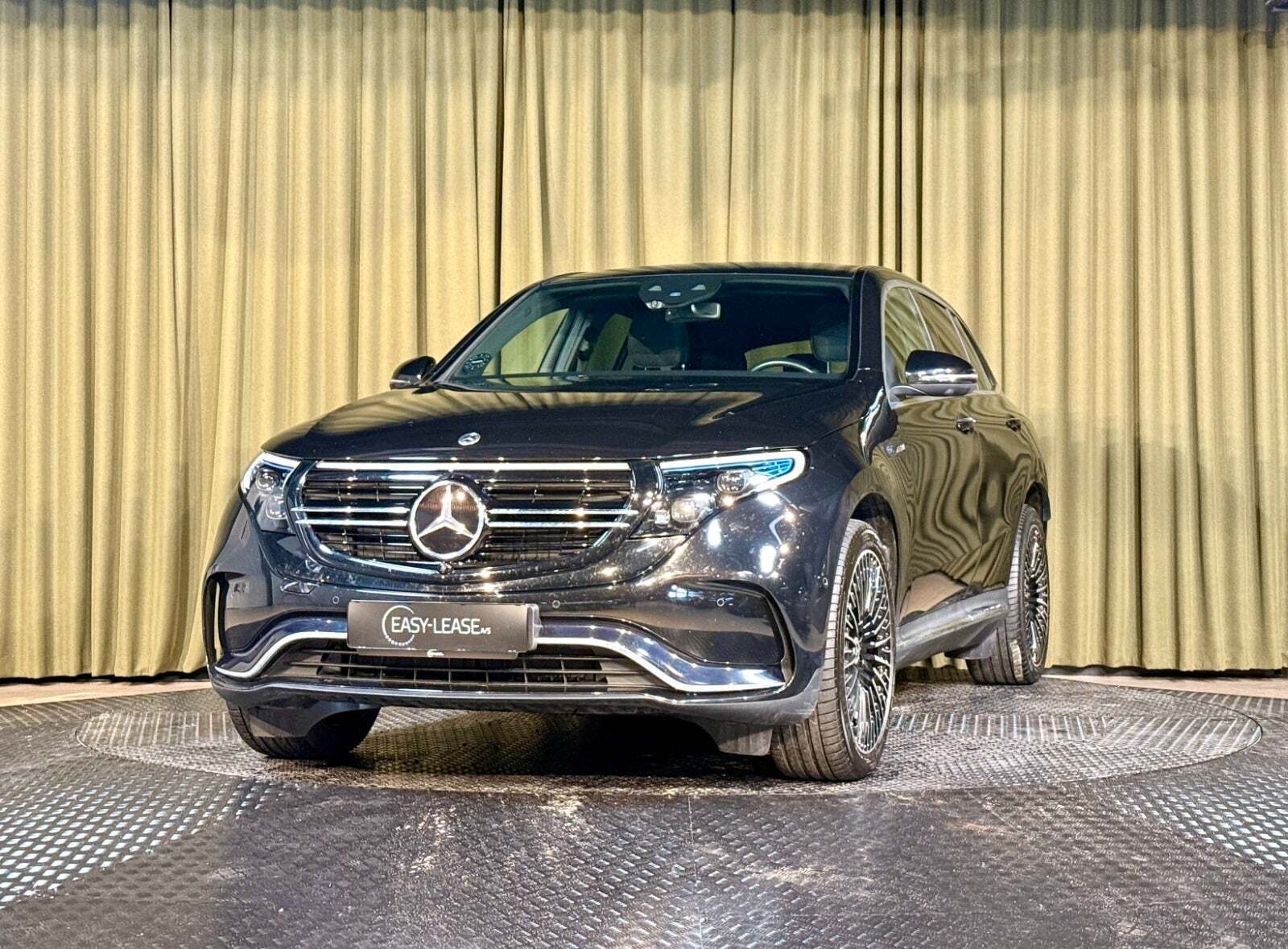 Sort Mercedes EQC400 fra 2021