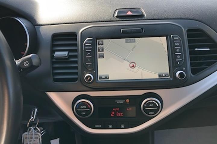 Grå Kia Picanto fra 2016