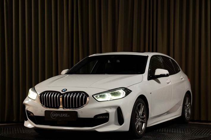 Hvid BMW 118d fra 2020