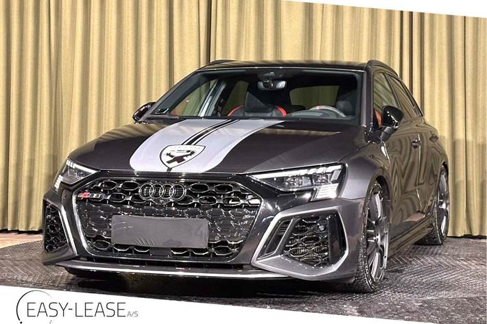 Grå Audi RS3 fra 2022