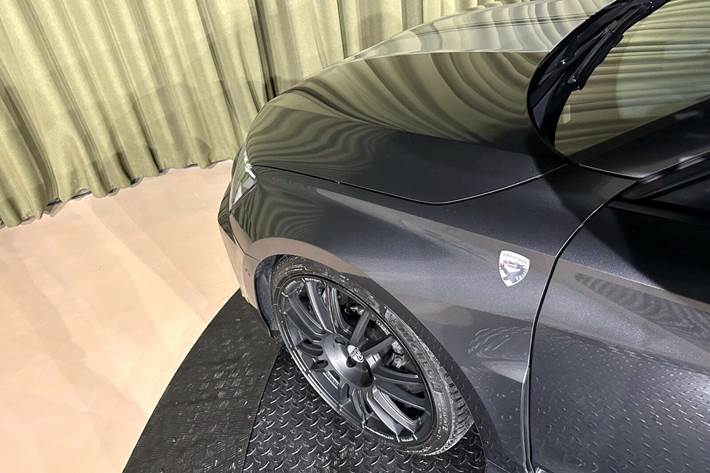 Grå Audi RS3 fra 2022