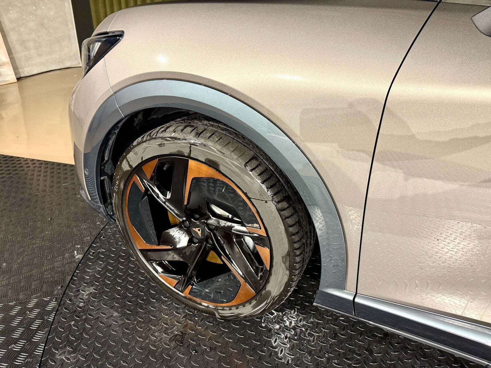 Cupra Tavascan 77 VZ Adrenaline