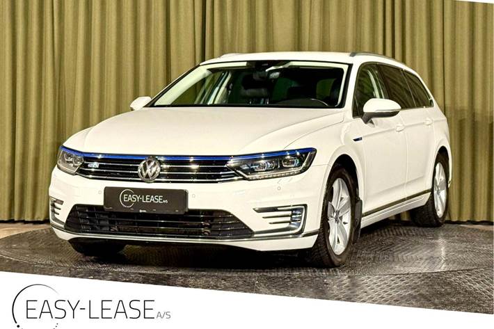 Hvid VW Passat fra 2018