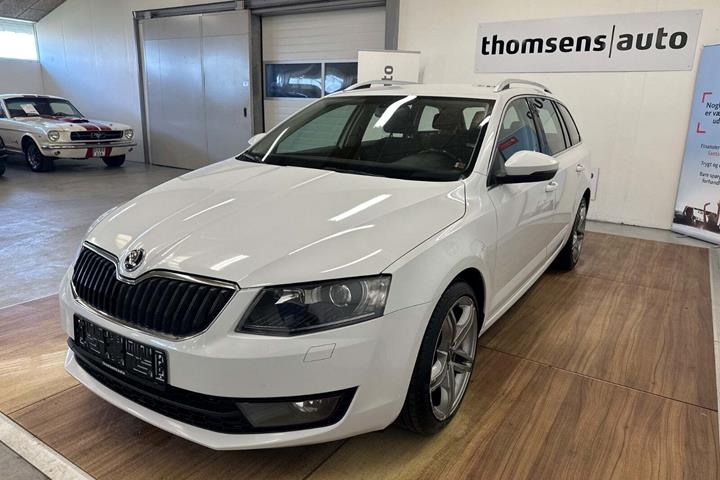 Hvid Skoda Octavia fra 2016